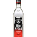 Vodka Oso Negro, botella de 1 litro